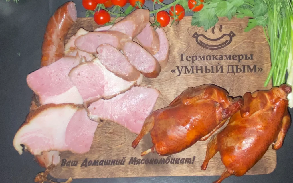 копченая перепелка, колбаса и мясо
